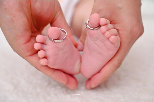 阿克苏宝宝睡觉频繁惊吓举手